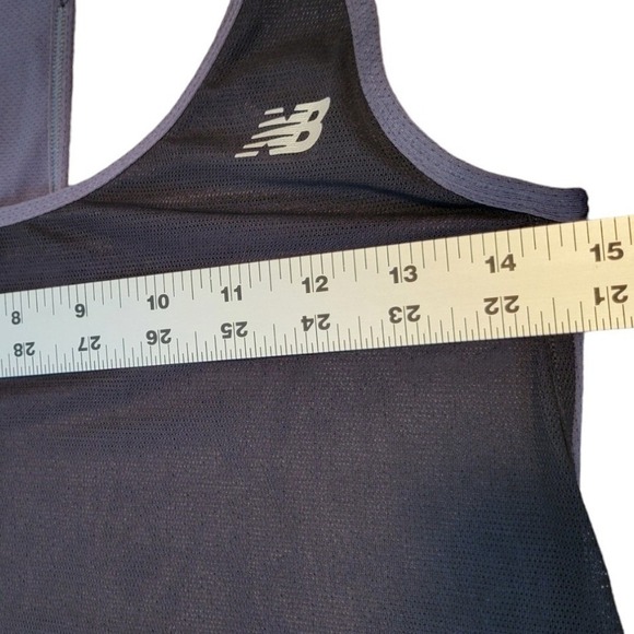 New Balance Women's NB Ice Tank Top Black Shrer Lightweight Running Sports Bra - Picture 7 of 8